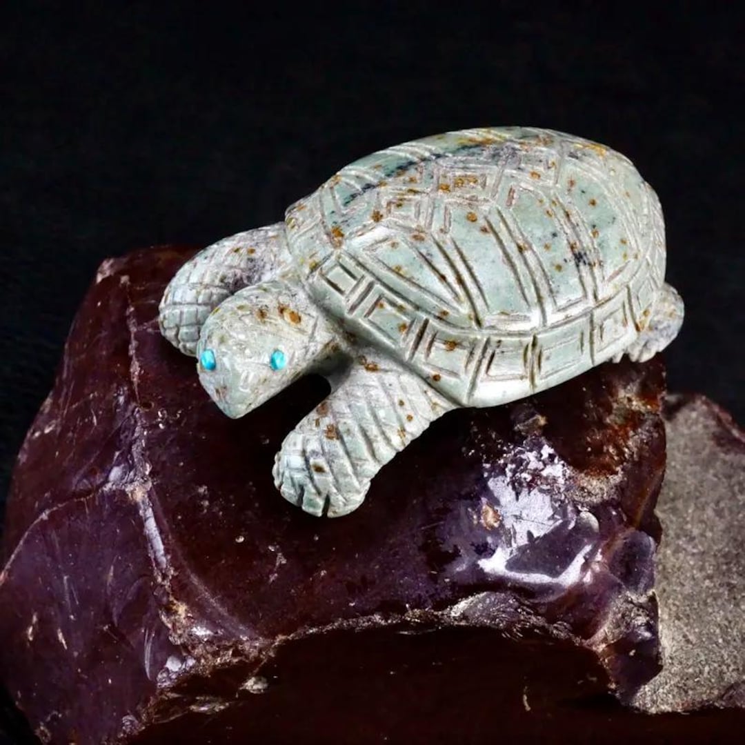 Fabian Cheama Zuni Fetish Turtle Stone Carving - Signed Southwest