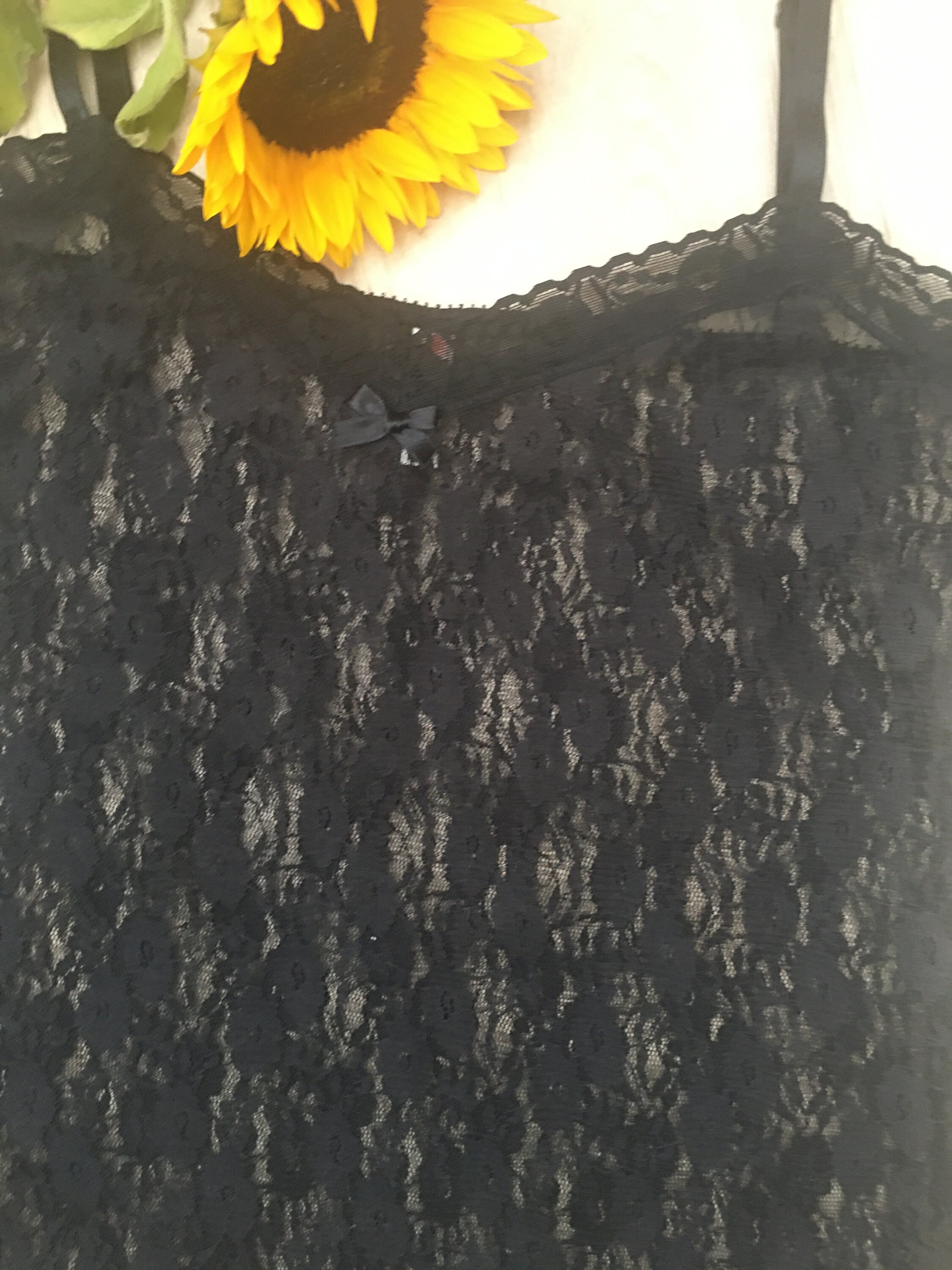 Deep U-Neck Padded Strapless Camisole in Black