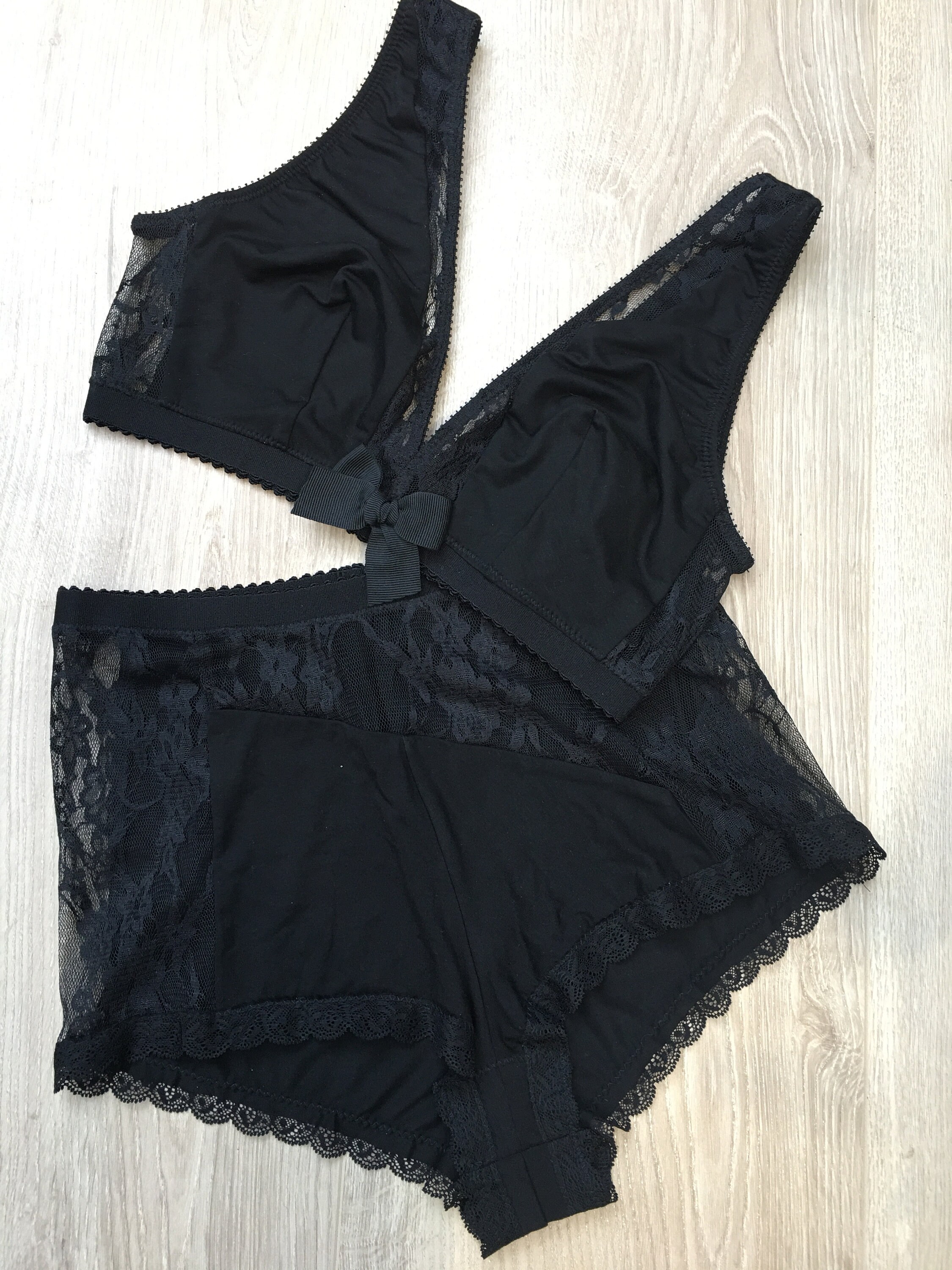 High Waist Shorty Black Viscose Jersey and Black Lace Black Boyshort