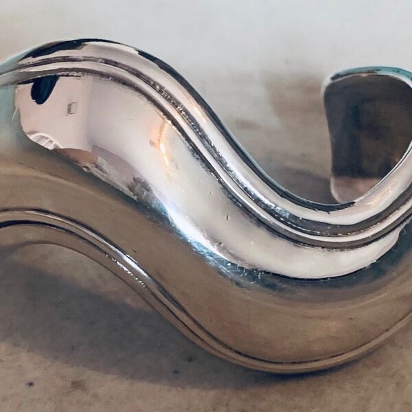 Heavy Vintage TAXCO Sterling Silver Mexican Modernist Cuff Swirl Bracelet