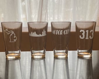 Detroit Glass Gift Set -4 Detroit Pint Glasses   - Michigan -Beer - Barware -Pistons  Motor City - Lions - Tigers - Wolverines - Spartans