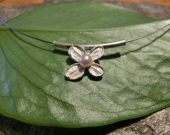 fine flower necklace - hydrangea with pink pearl on stainless steel necklace