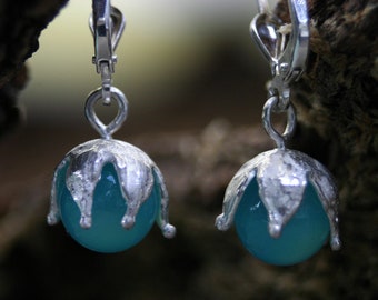 Wonderful earrings buds with Chalcedon