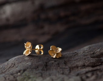 enchanting pair of gold-plated blossom earring studs - handcrafted single work in silver 925 sterling - unique