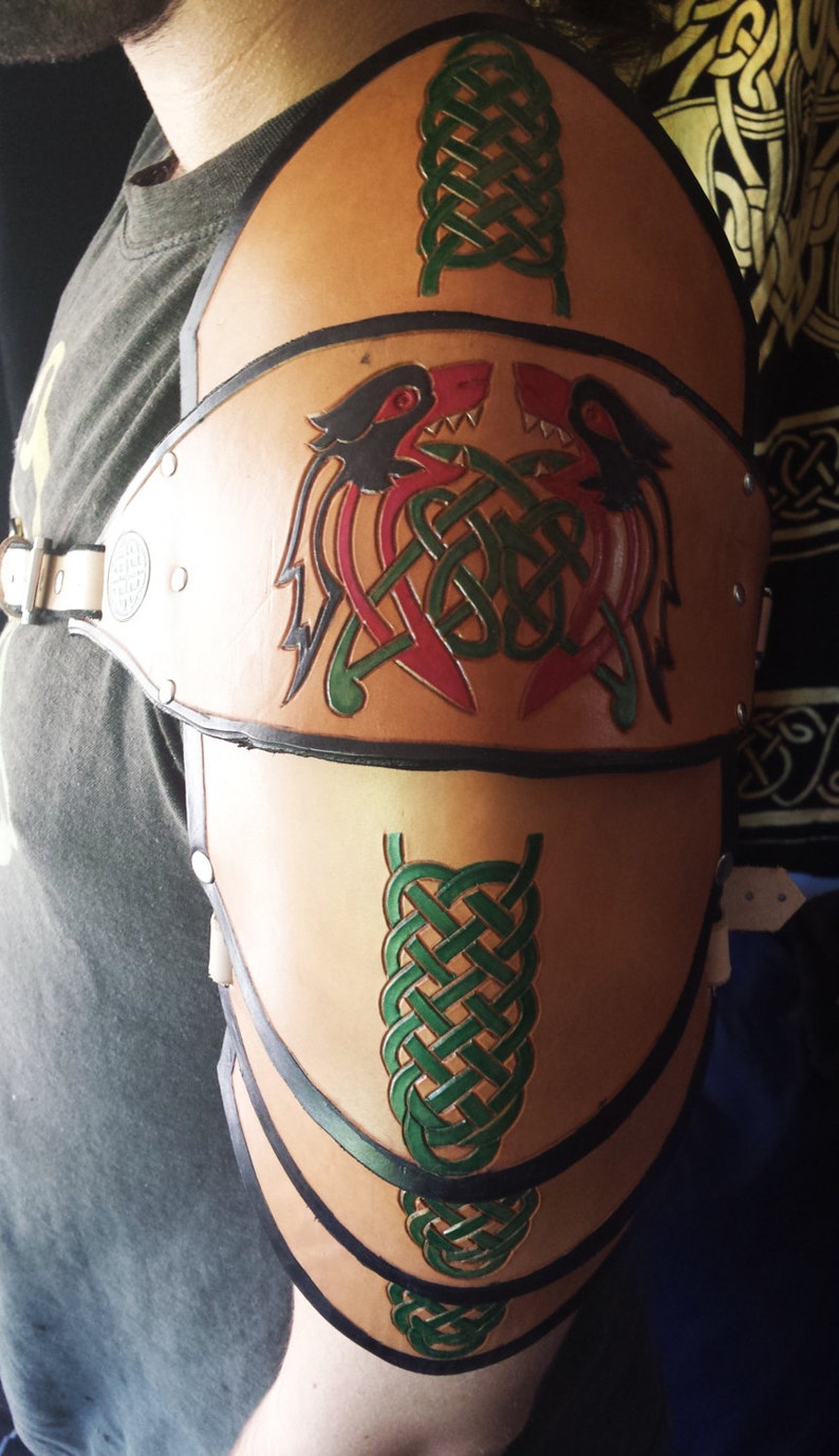 Celtic Warrior Leather Pauldron spaulder