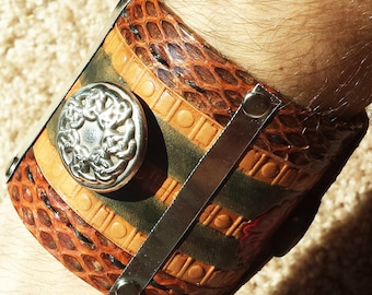 SALE Desert Kin Cuff - Cuff Bracelet - Medieval Fantasy - 100% Genuine Leather