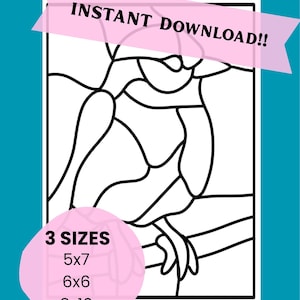 Può includere: Disegno a tratto nero e bianco di un uccello posato su un ramo, con la scritta "INSTANT DOWNLOAD!!" su uno striscione rosa. L'immagine include anche il testo "3 TAGLIE" con opzioni di dimensioni di 5x7, 6x6 e 8x10.