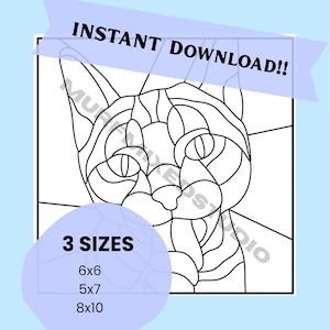 Könnte beinhalten: Eine schwarz-weiße Strichzeichnung eines Katzengesichts mit geometrischen Segmenten. Das Bild enthält den Text INSTANT DOWNLOAD!! und 3 SIZES 6x6 5x7 8x10. Das Design zeigt kräftige Umrisse, die ein stilisiertes Katzenporträt auf weißem Grund bilden.