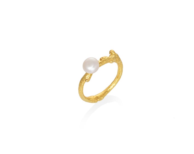 pearl ring