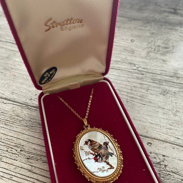 Stratton Pendant Stratton Jewellery Stratton England Goldfinch Pendant 22 Carat Gold Bird Pendant Bird Necklace Vintage Necklace