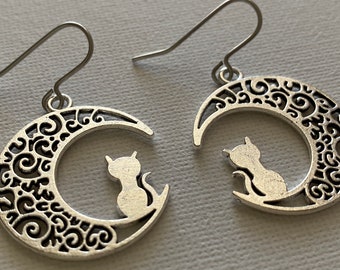 Pendientes de luna de gato Pendientes celestiales Pendientes felinos Pendientes de gato amante de los gatos Pendientes de luna Pendientes de luna Joyería de gato Cielo nocturno