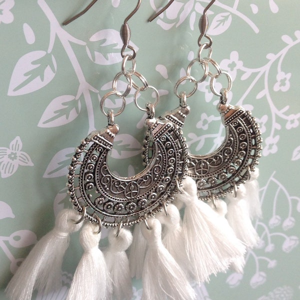 Tassel Earrings Bohemian Earrings Cotton Earrings White Tassel Wind Chime Earrings Scallop Earrings Silver Tassel Bohemian Retro