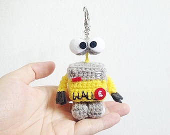 Mini Wall-E Key ring Crochet, Wall-E Amigurumi, Crochet Wall-E, Handmade crochet Keychain, Wall-E Key ring