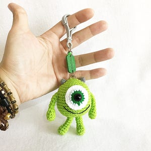 mike Wazowski Schlüsselanhänger häkeln, Monster Amigurumi, Crochet Monster, Handmade häkeln Schlüsselanhänger, Monster Schlüsselanhänger