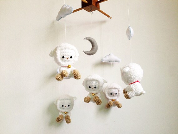 Mobile Pour Bebe Au Crochet Mignon Petit Agneau Avec Petit Etsy