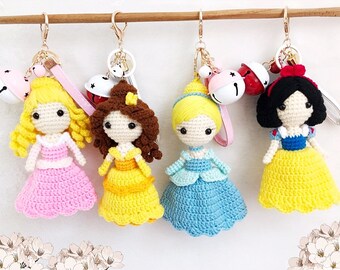 Y*。様 フリフリお皿プリンさんの編みぐるみキーホルダー〇 Y*。様 フリフリお皿プリンさんの編みぐるみキーホルダー〇