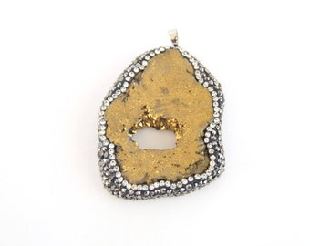 Single Dyed Purple Druzy Agate Freeform SliceSlab Pendant with Gold Bail Measuring 15-25mm x 40-50mm Approx Random - Sold Individually