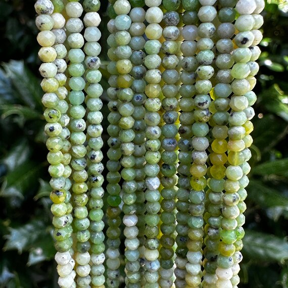 Lot De 100 Perles Facettées De Bohême 3mm - Couleur Green Opal, Marque Preciosa, Fabriqué En France