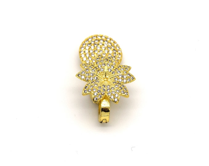 26mm Gold Plated Cubic Zirconia Encrusted/Inlaid Flower Shaped Drop Pendant with Magnet Clasp