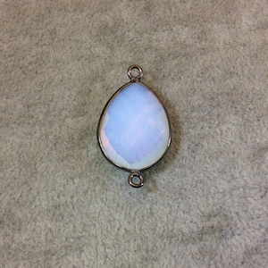 Faceted Milky Opalite Pear Bezel Connector – Gunmetal Plated Glass (15mm x 20mm)