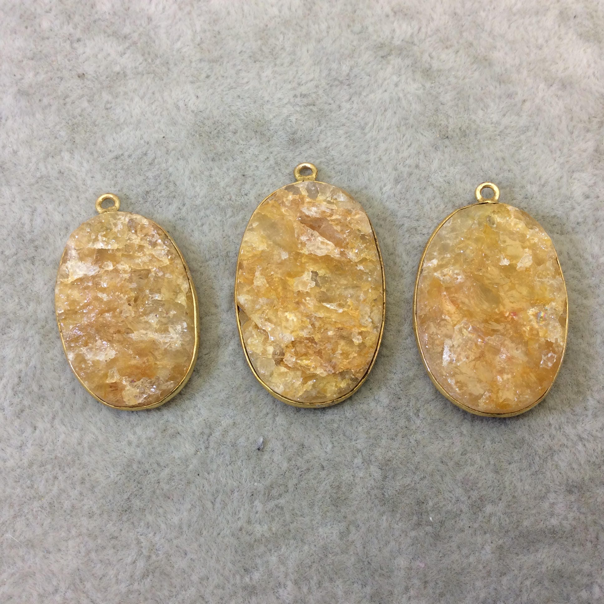En plaqué or de beaucoup de bijoutier Citrine brute naturelle - trois forme libre dos plat en cuivre lunette pendentifs « RCT10 » - 27 mm x 33 m Long - vendu comme indiqué ! En plaqué or de beaucoup de bijoutier Citrine brute brute brute naturelle - trois forme libre dos plat en cuivre lunette pendentifs « RCT10 » - 27 mm x 33 m Long - vendu comme indiqué ! a1ac09