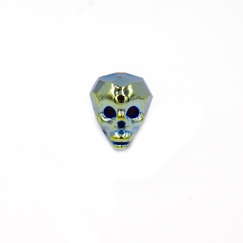 Crystal Skull Beads | 18mm x 20mm 3D Skull Glass Beads for Crafting