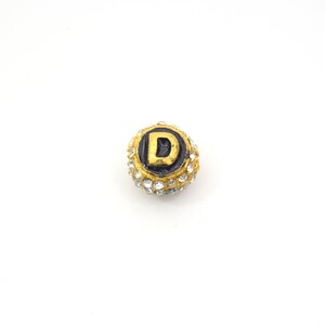 Liquidação!! Conta dourada de 11 mm com strass duplos e redondos/esféricas com letra "D"