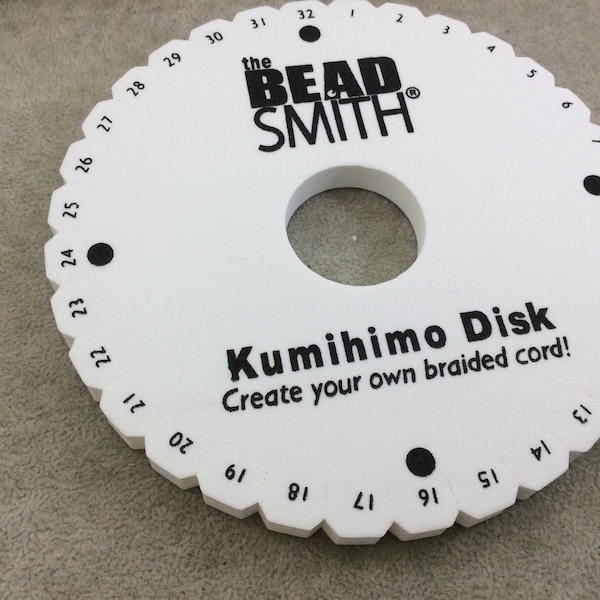 Disco trenzado Kumihimo redondo de la marca Beadsmith de 6" - Rueda de espuma de 3/8" de espesor con muescas para administración de cables - Se vende individualmente - (KD604)