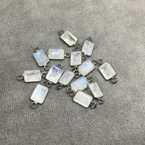Regenbogenmondstein-Fassungsverbinder | Facettierter rechteckiger Stein (5 mm x 7 mm)