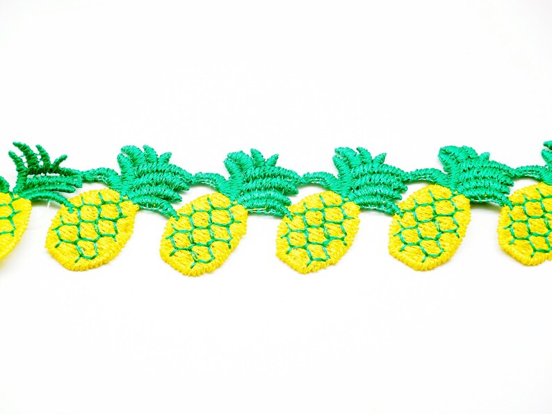 Coupon de Ruban dentelle de 10 ananas 27 x 32 mm image 2