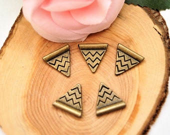 Triangles beads metal bronze 14*14 mm