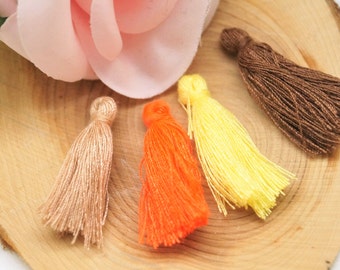 Pompons cotton with fringes 27 mm, set of 10