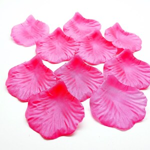 Lot de 500 pétales de roses en tissu, fuschia, 5 x 4,5 cm, pour mariages, célébrations