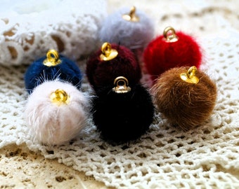 2 pendentifs boules pompons 15 mm