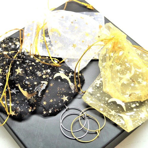 Sacchetti in organza a forma di stella e luna 7*9 e 12*9 cm per 10