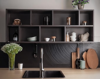 Kitchen Wall Shelf – Floating Storage for Spices, Jars & Mugs