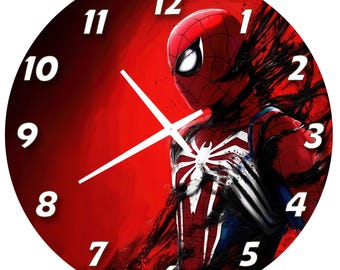 Könnte beinhalten: Eine rote und schwarze Uhr mit einem Spiderman-Bild. Das Zifferblatt der Uhr hat weiße Zahlen von 1 bis 12 und weiße Zeiger.