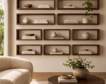 Set di mensole a parete moderne e galleggianti, libreria e scaffale espositivo per il soggiorno.