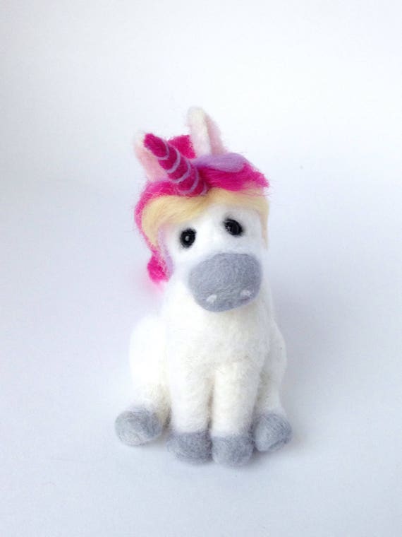 Needle Felted Unicorn - felt unicorn - Felted unicorn - felted animal - Needed felted animals - miniature Unicorn - Gift for her - OOAK