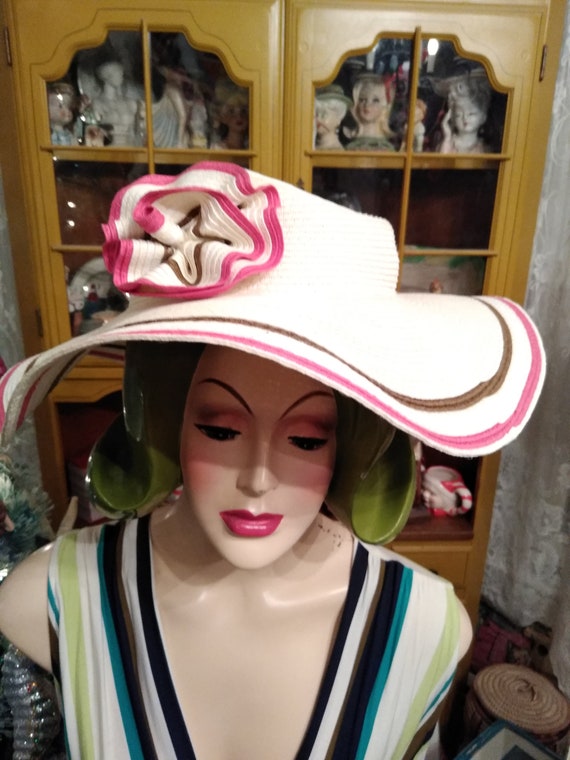 D&Y Wide Brim Summer Hat with Flower - image 1