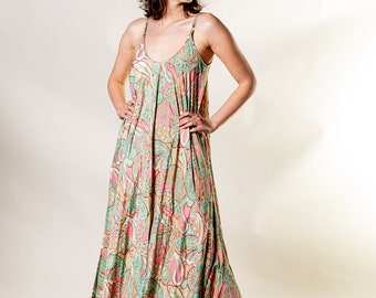 Long boho slip dress for woman | Loose maxi dress | Silk hippie dress | Plus size dresses | Pregnancy | Beach and vacation dress | Paisley