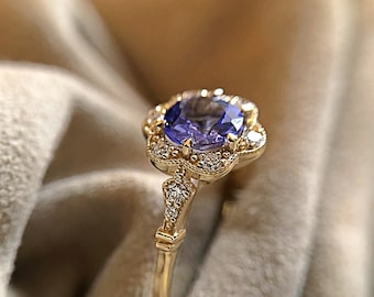 Art Deco Diamond & Tanzanite Engagement Ring in Solid Gold, Vintage Diamond Halo Ring, Tanzanite Bridal Ring, Minimal Promise Ring for Women