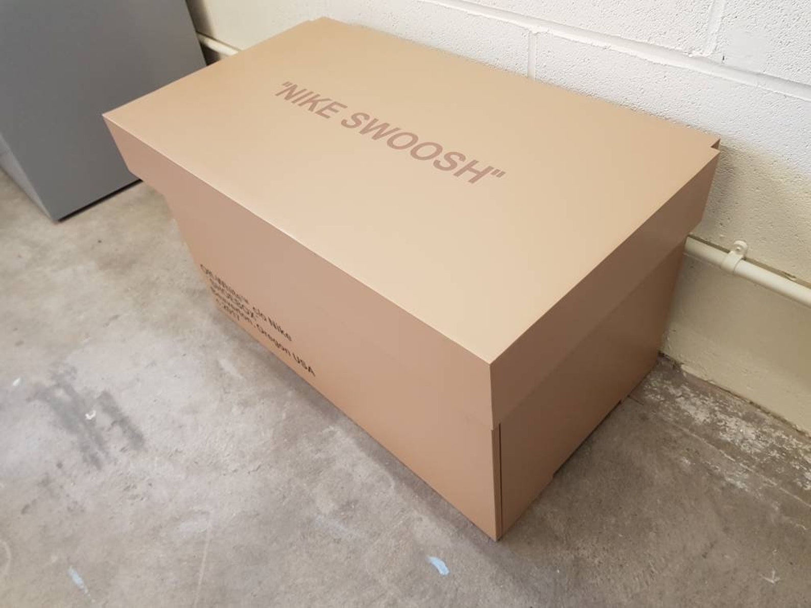 shoebox off white