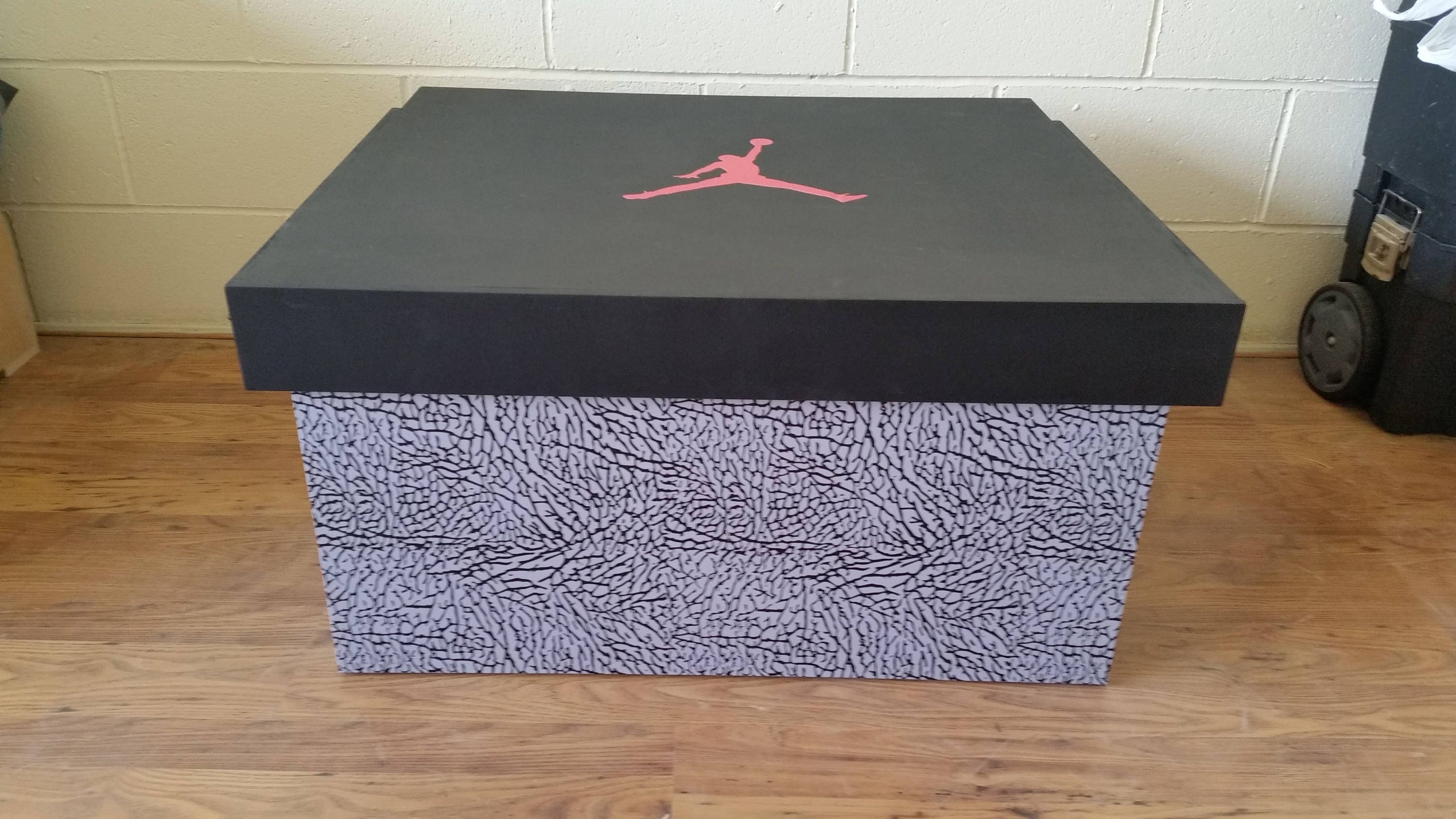 XL Trainer Shoe Storage Box, Giant Sneaker Box fits 6-8no Pairs of  Trainers, Gift for Him, Birthday Present, Gift, Present, Storage 