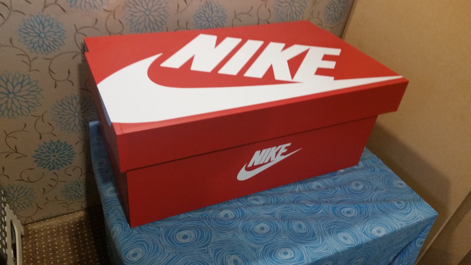 XL Giant Shoe Storage Box Giant Shoe Box With Lining fits 