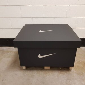 nike trainer shoe box