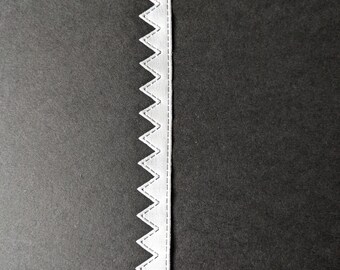 White Embroidered Lace Trim, Vintage Style, Per Yard