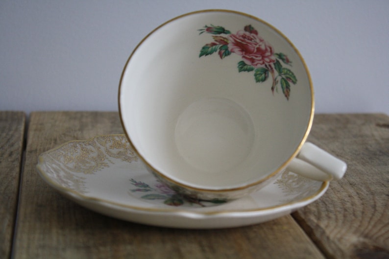 Dominion China 22K Gold Flat Cup /& Saucer Set Briar Rose
