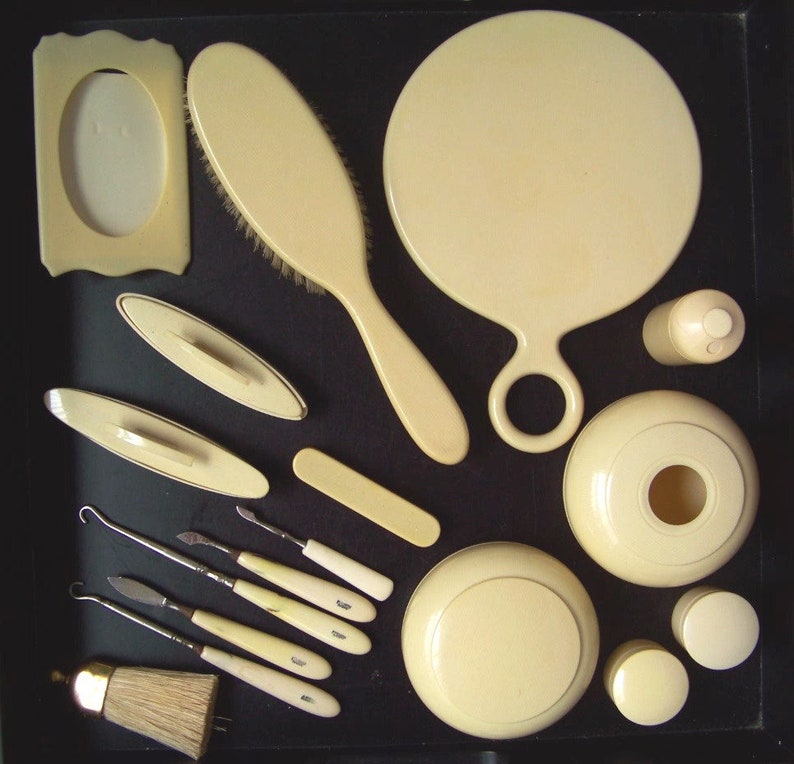 Antique Early 1900s Las 17 Piece French Ivory Celluloid Image 0