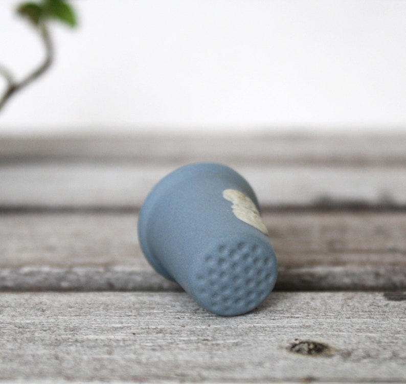 England Vintage Wedgwood Blue Jasperware Shakespeare Thimble